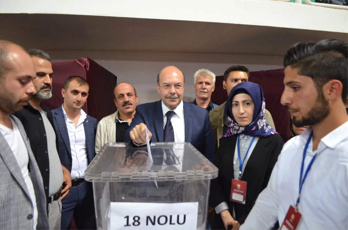 AK Parti Diyarbakır İl Başkanlığı 218 Aday Adayı İçin Temayül Yoklaması Yaptı