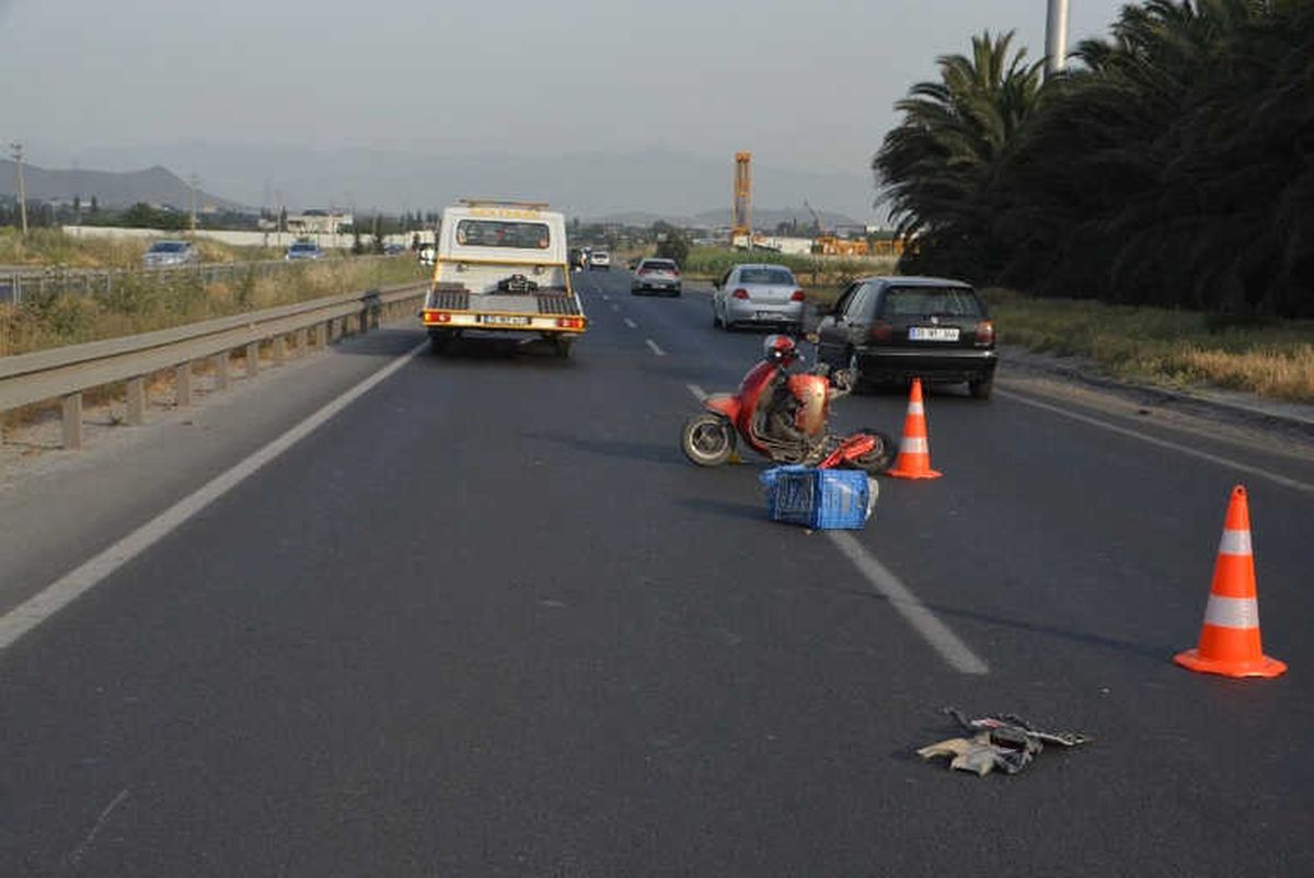 Aliağa\'da Trafik Kazası: 1 Ölü, 1 Yaralı
