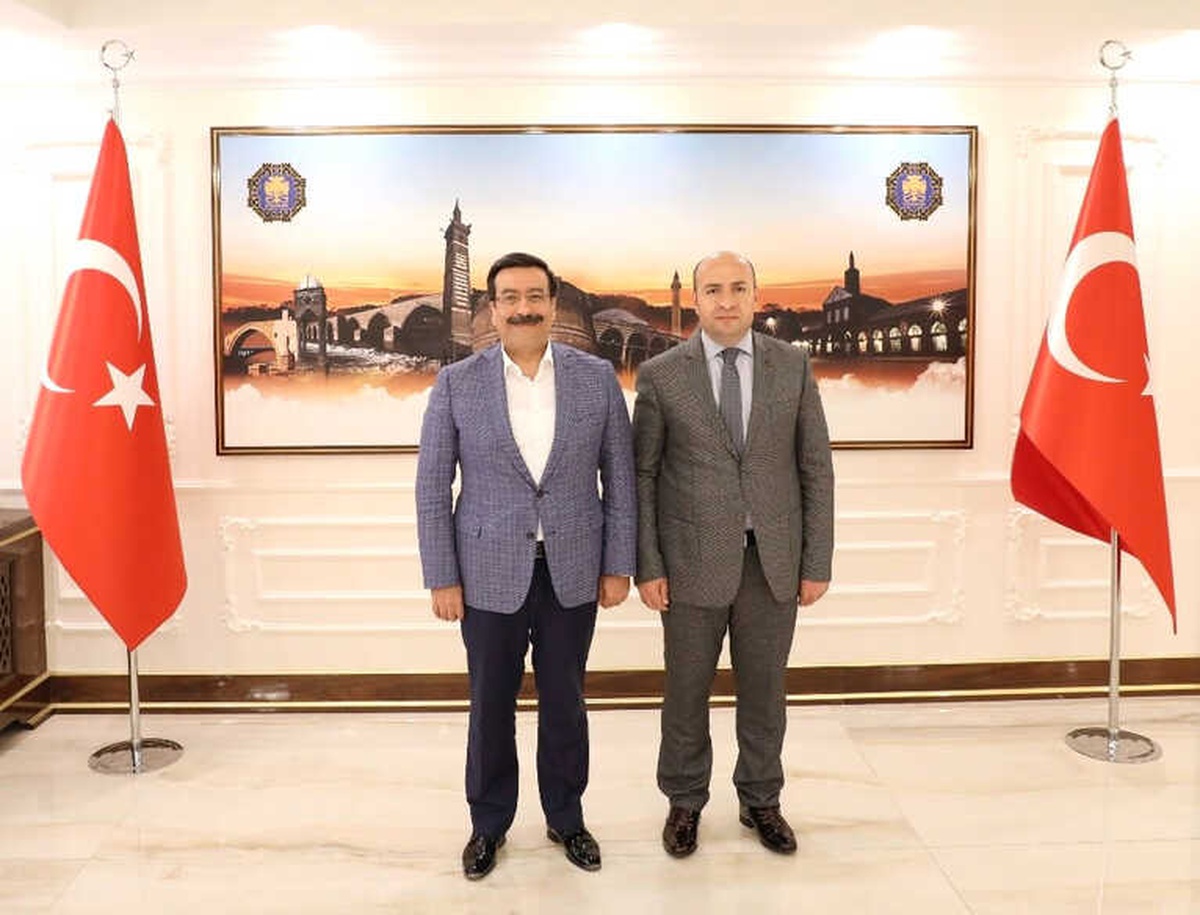 Başkan Atilla, Sur Kaymakamı ve Belediye Başkan Vekili Çiftçi\'yi Ağırladı