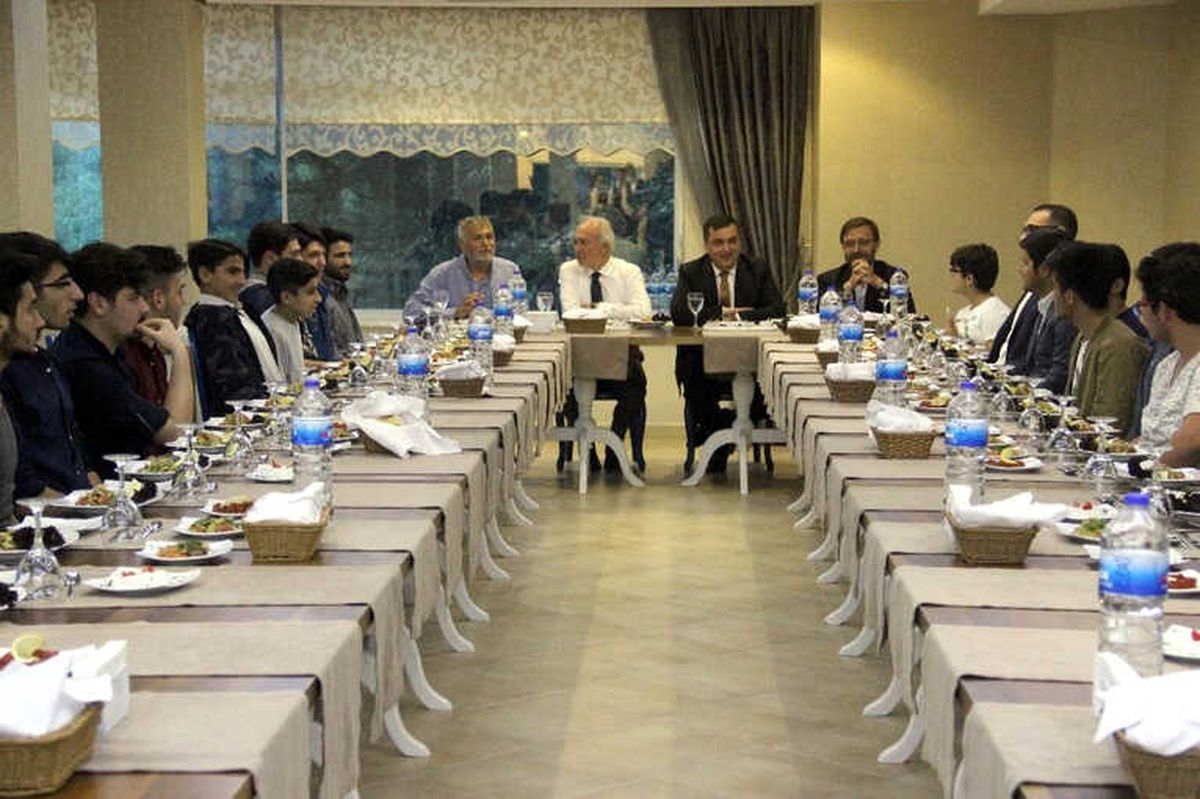 Başkan Kamil Saraçoğlu, Üniversite Öğrencileriyle Buluştu
