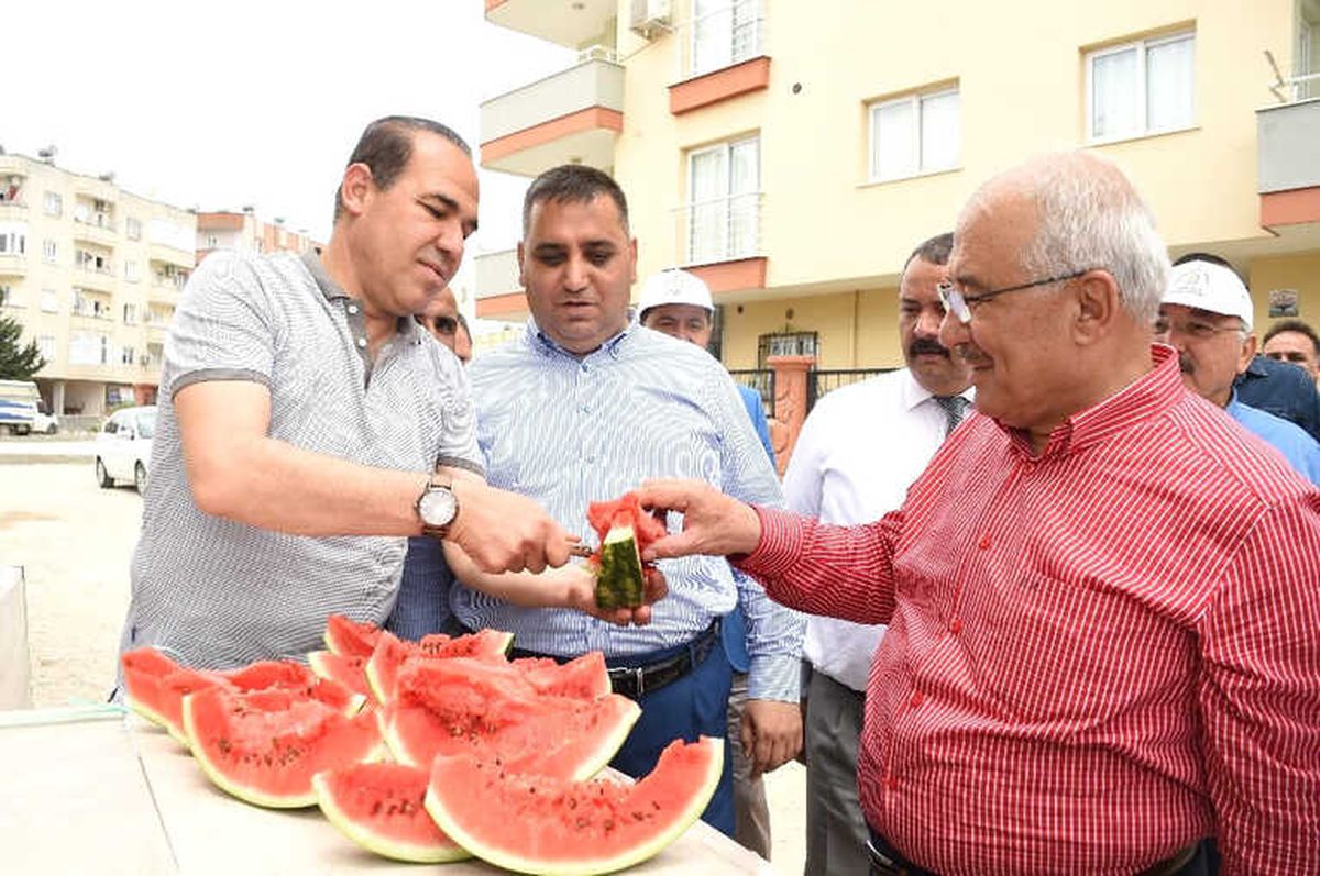 Başkanlara Tarsus Karpuzu İkram Edildi
