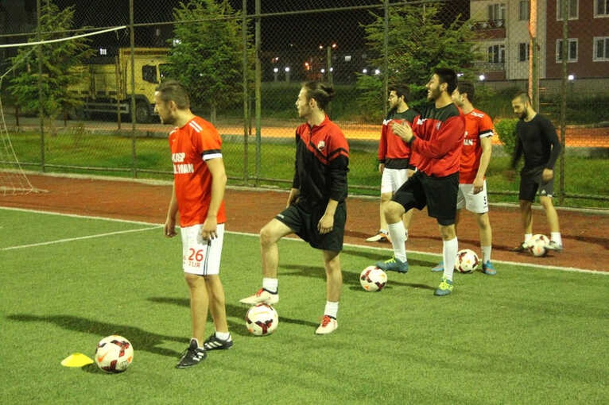 Bozanspor Şampiyonluğa Çok Yakın