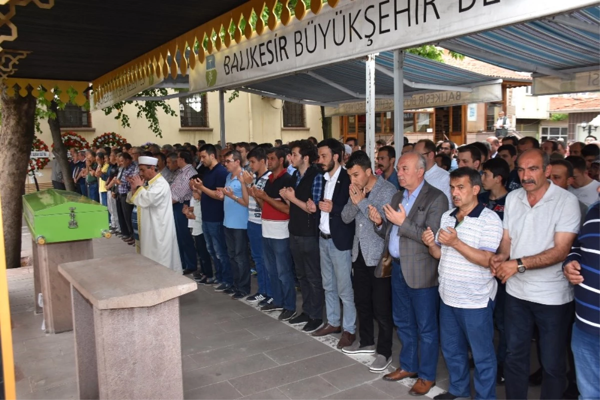 Dursunbey MHP İlçe Başkanı Hayatını Kaybetti
