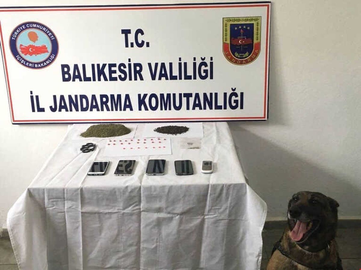 Gönen\'de 7 Adrese Eş Zamanlı Operasyon
