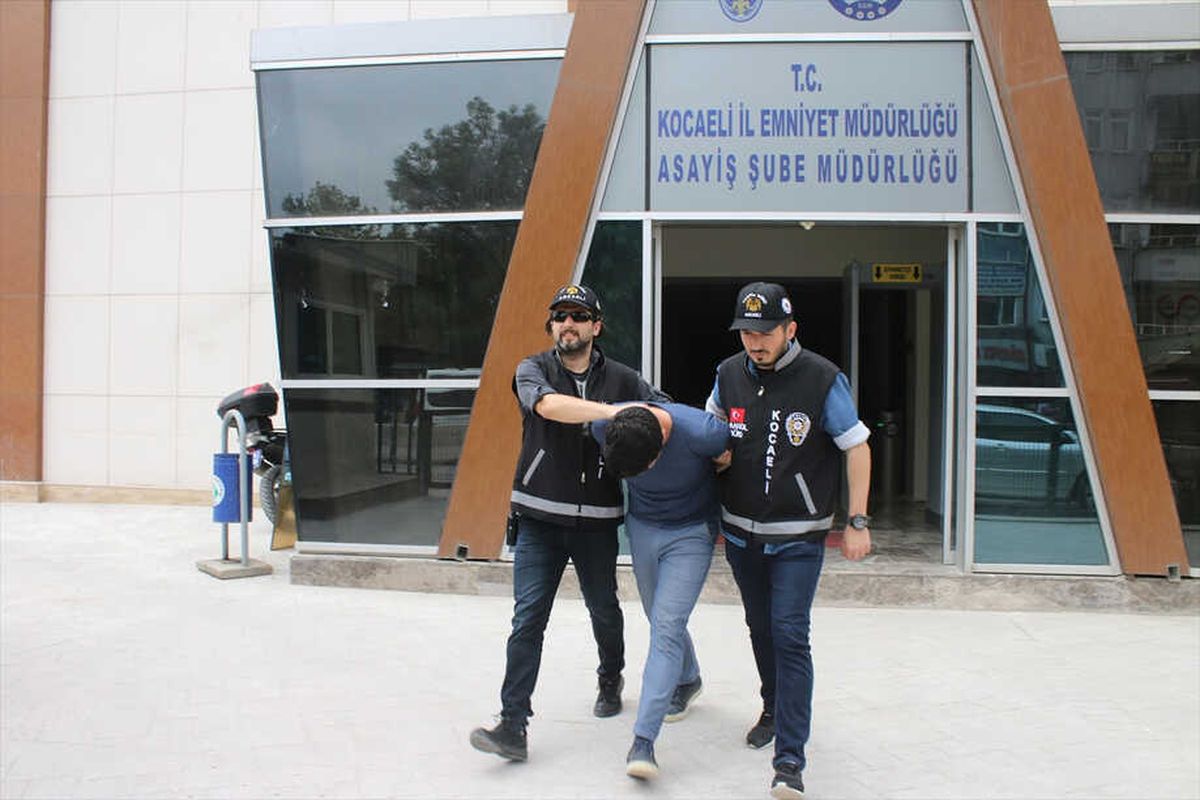 Güncelleme - Kocaeli\'de "Kapkaç Anı" Güvenlik Kamerasında