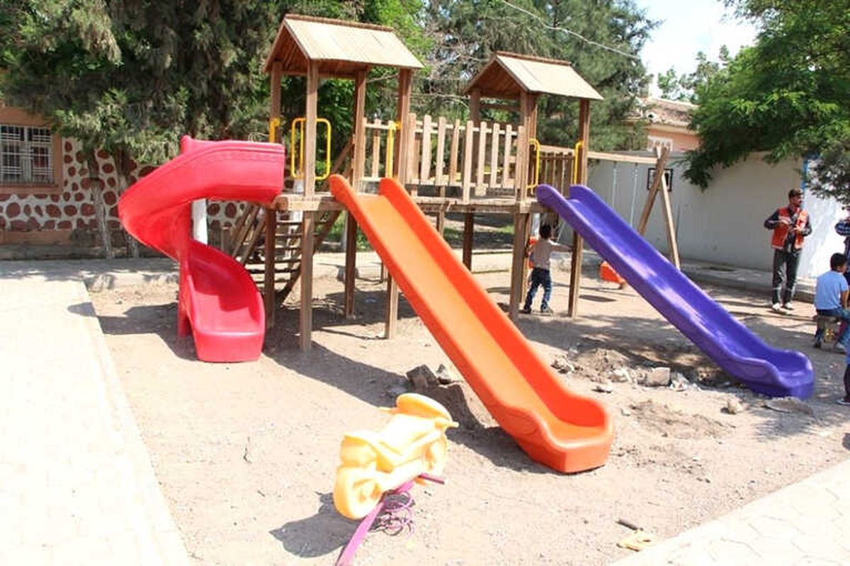 Köy Okuluna Yardım Elini Ceylanpınar Belediyesi Uzattı