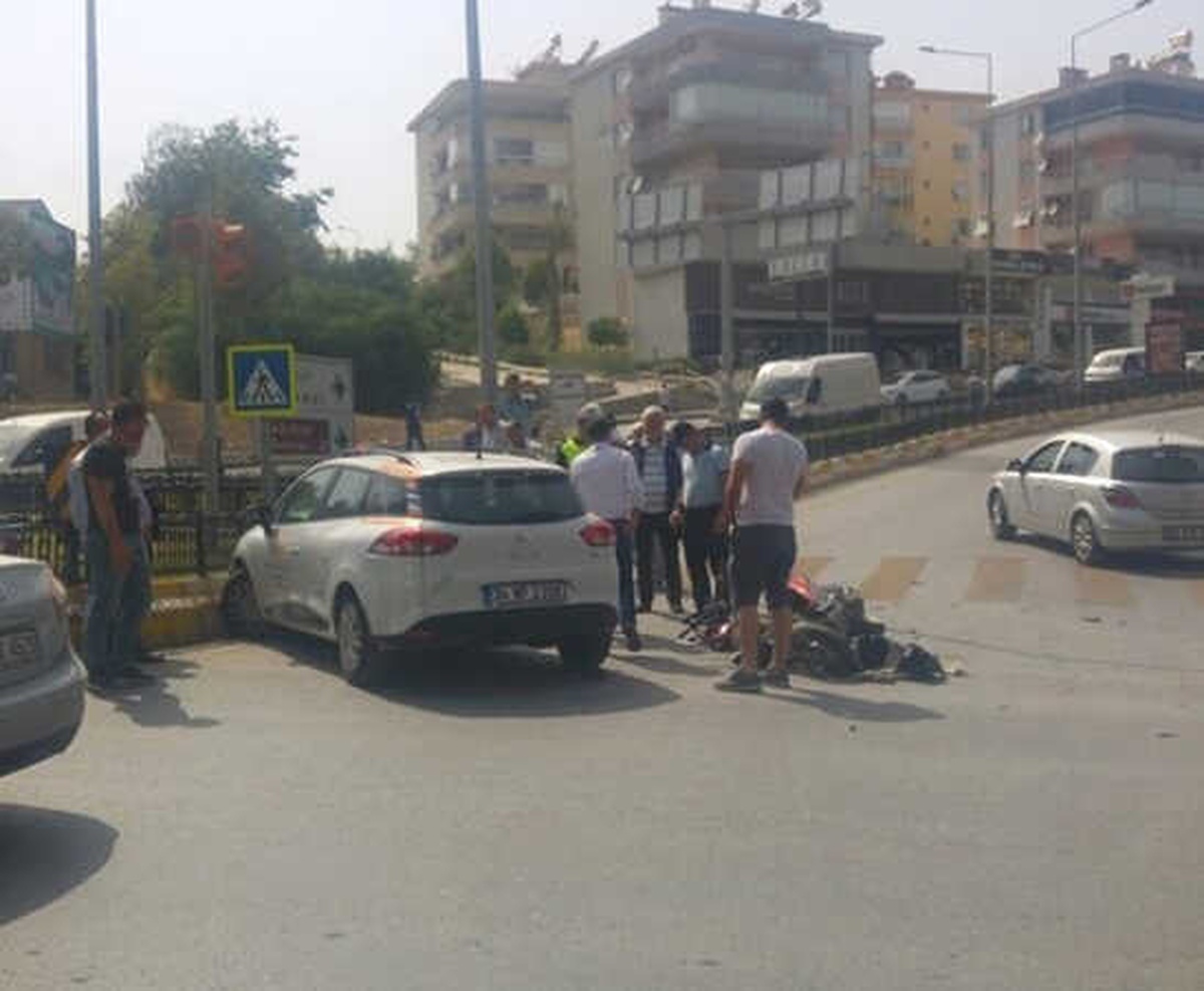 Kuşadası\'nda Trafik Kazası, 1 Yaralı
