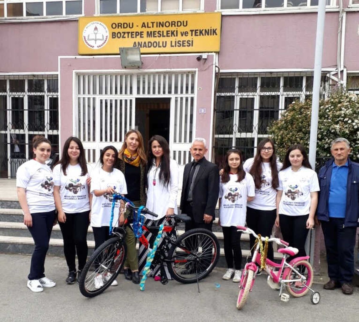 Meslek Liseli Öğrencilerden Örnek Davranış
