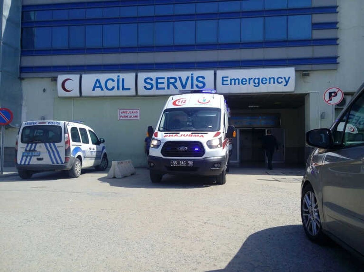 Samsun\'da İnşaatın 4\'üncü Katından Düşen İşçi Ağır Yaralandı