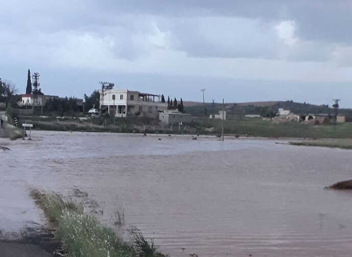 Şanlıurfa\'da Sele Kapılan 13 Yaşındaki Kız Kayboldu