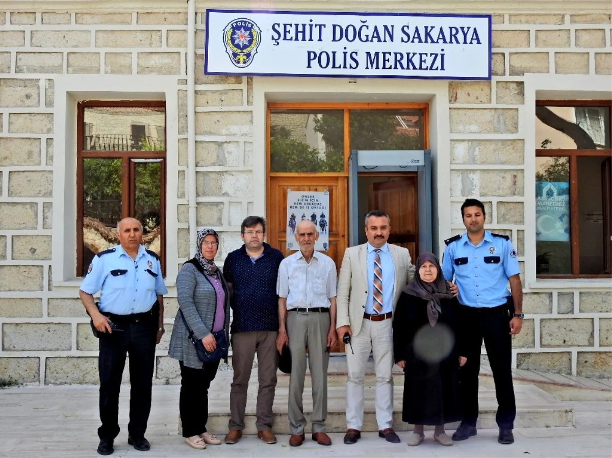 Şehit Ailesi, Oğullarının İsminin Verildiği Polis Merkezini Ziyaret Etti