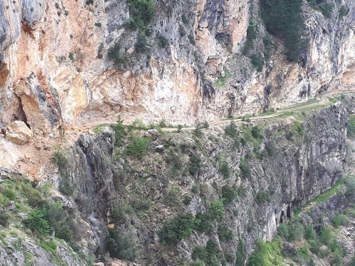Tarsus\'ta Heyelan Su Kesintisine Neden Oldu