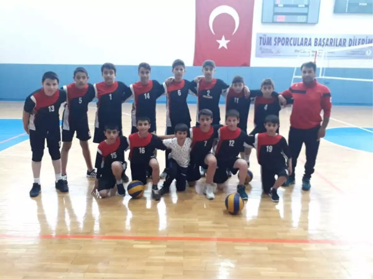 Aşkale Voleybol Takımının Büyük Başarısı