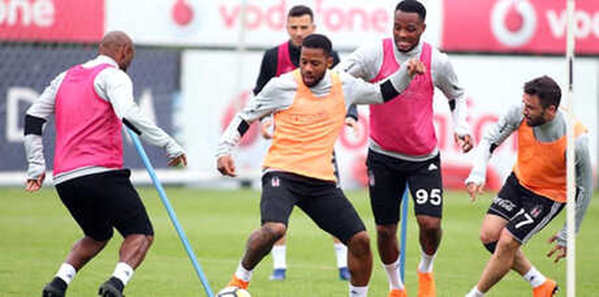 Beşiktaş Kampa Girdi!