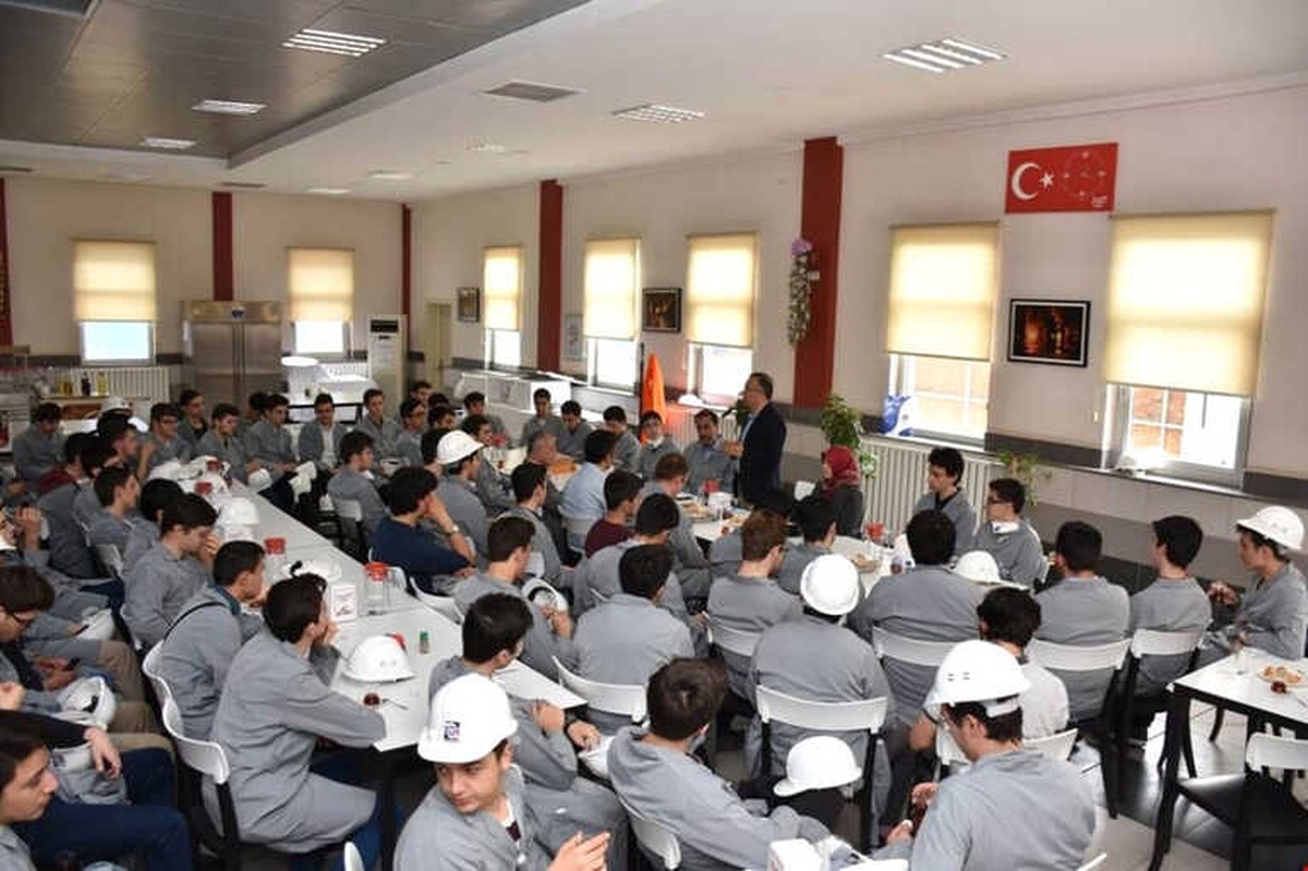 Beyoğlu İmam Hatip Lisesi Öğrencileri Karabük\'te