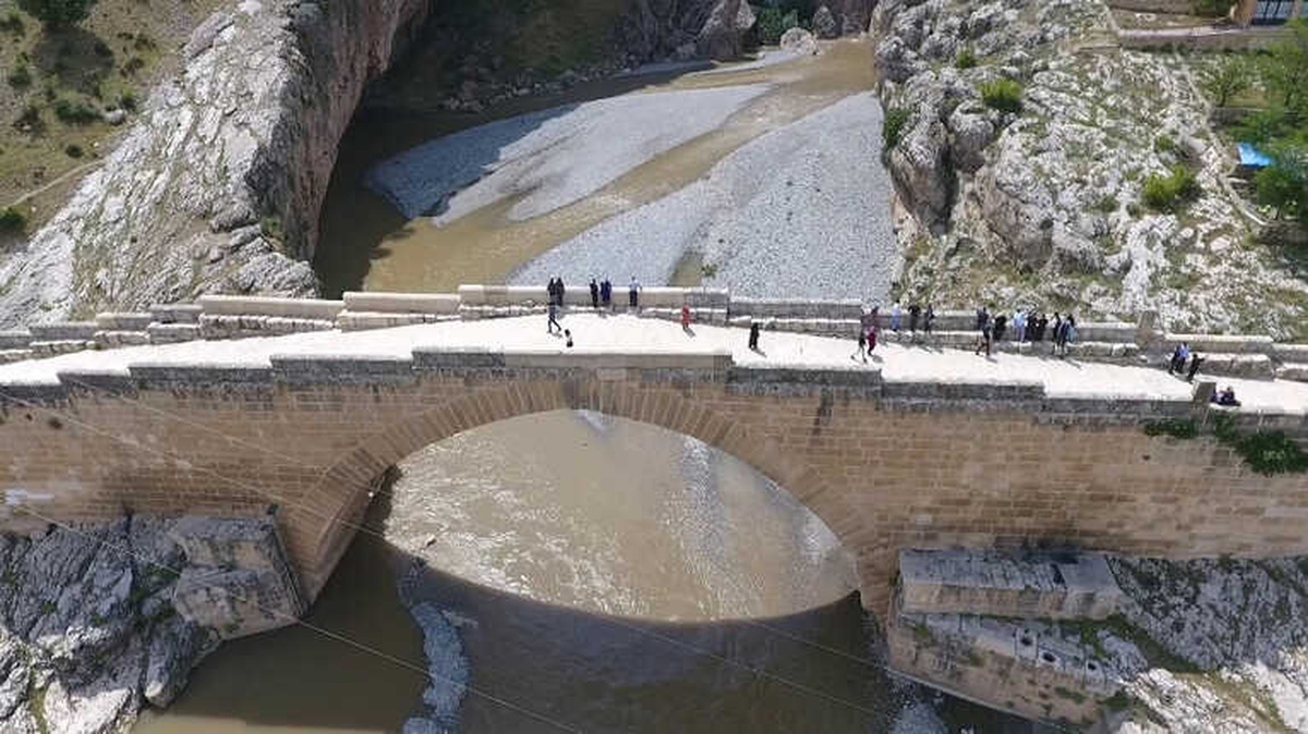 Cendere Köprüsü 1800 Yıldır Zamana Meydan Okuyor