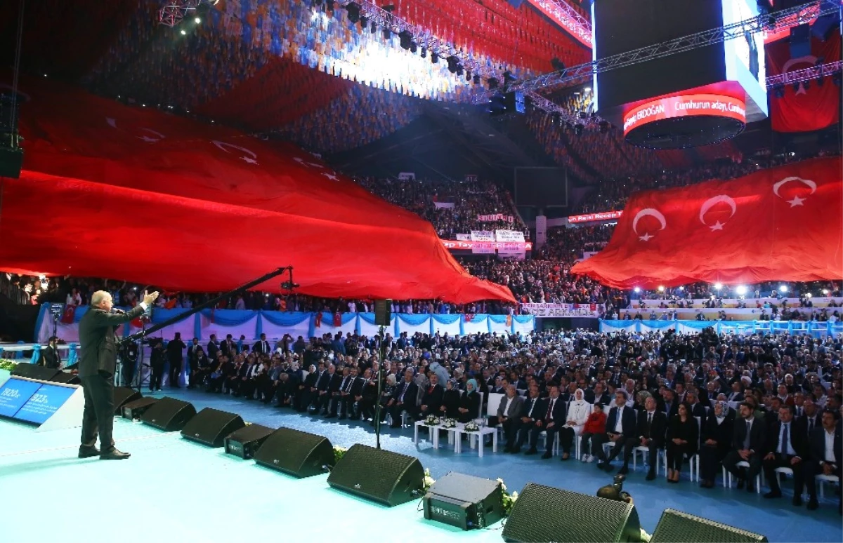 Cumhurbaşkanı Erdoğan: "Türkiye Yeni Dönemde Zeytin Dalı Gibi Harekatlarına Yenilerini...