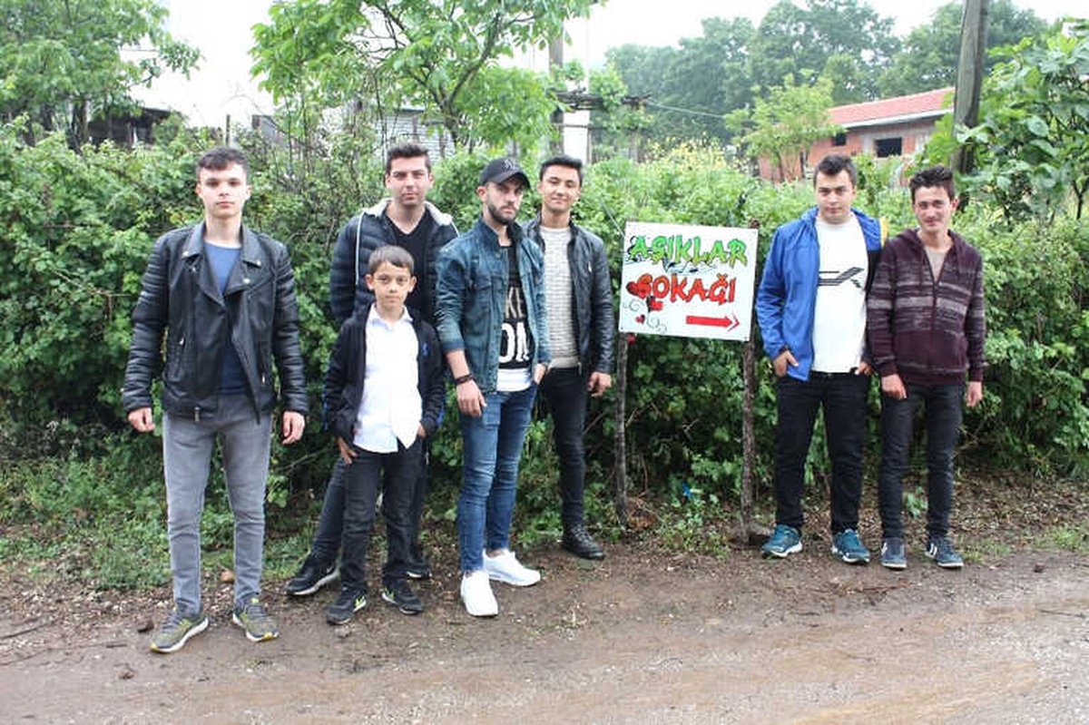 Eş Bulabilmek Umuduyla \'Aşıklar Sokağı\'nda Buluştular