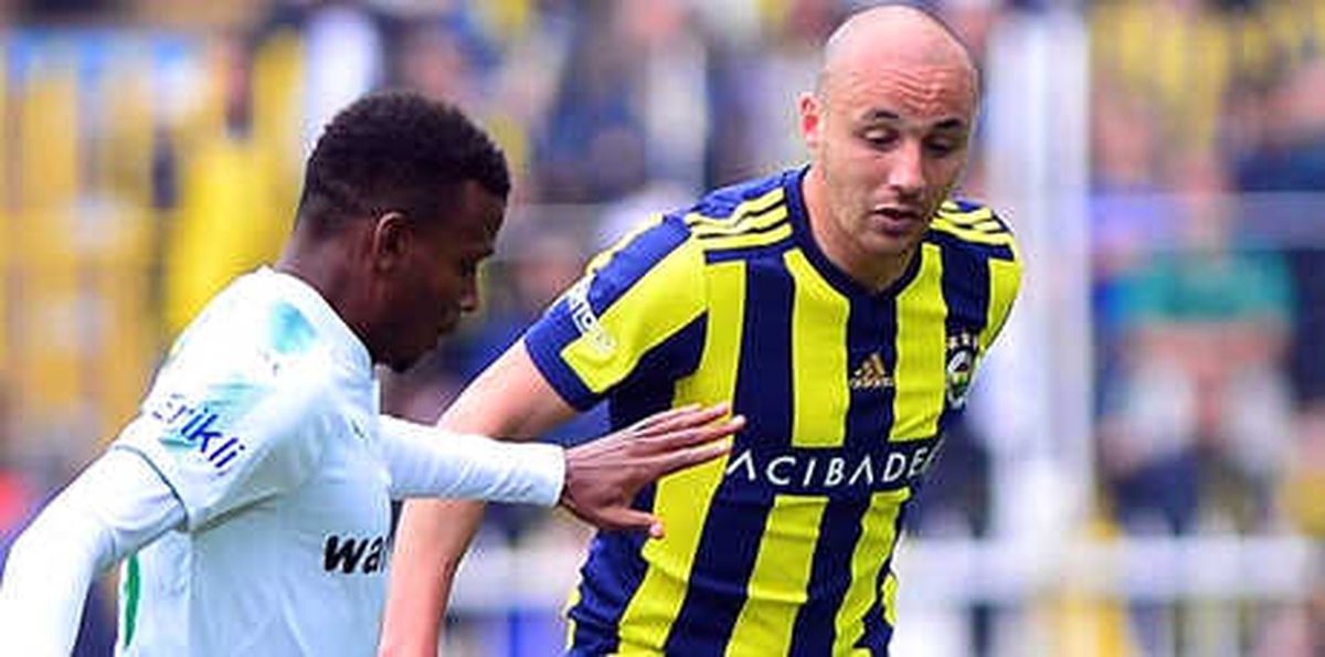 Fenerbahçe\'de Aatıf İsyanı! Sosyal Medyada Tepki...