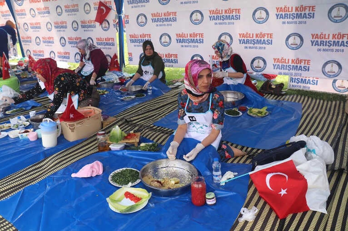 Gaziantep\'te Yağlı Köfte Yarışması