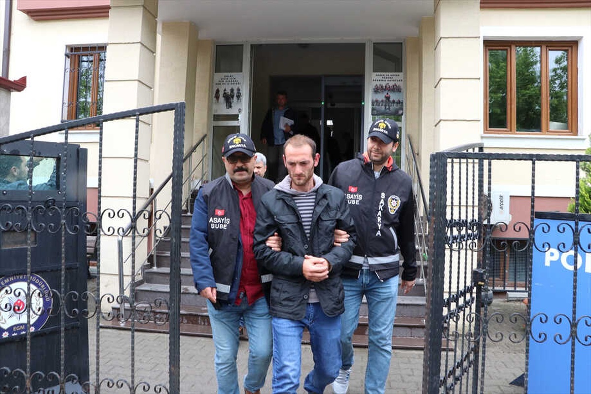 Güncelleme - Takma Saç ve Bıyıklı Soyguncu Yakalandı