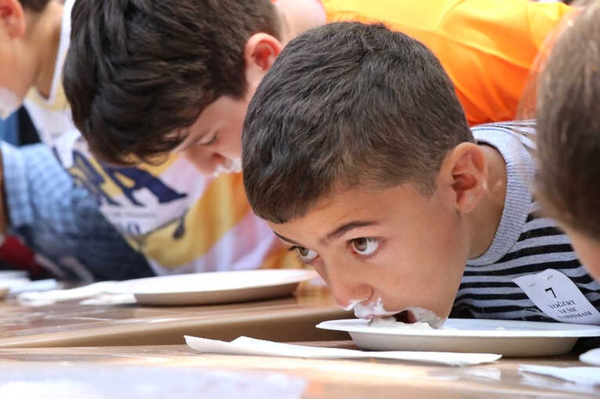 Hıdrellez\'i Çuval, Yumurta ve Yoğurt Yarışı ile Kutladılar