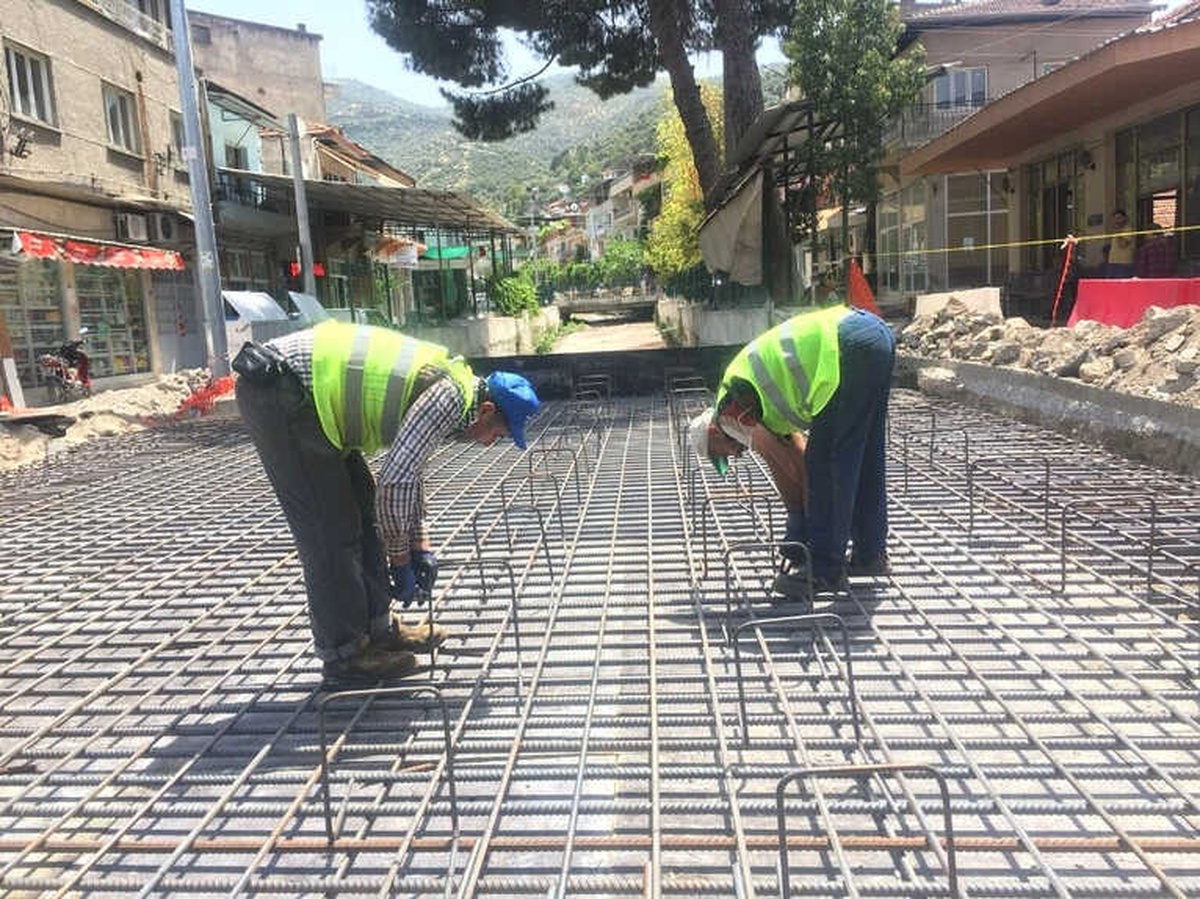 Koçarlı\'nın 70 Yıllık Köprüsü Yenileniyor