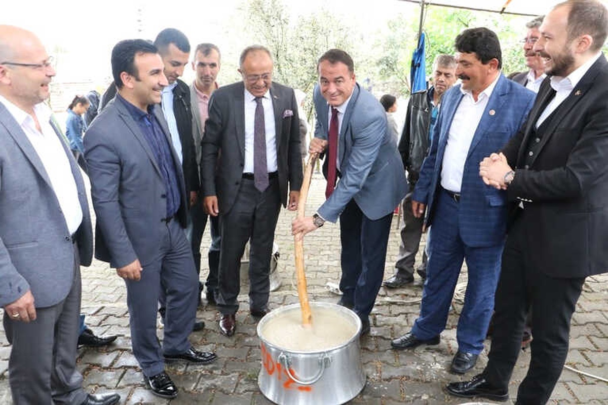Manisa\'da Birlik ve Beraberlik Hayır Yemekleriyle Pekişiyor