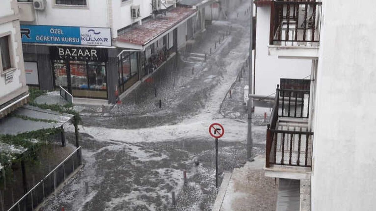Muğla\'da Dolu Yağışı Etkili Oldu