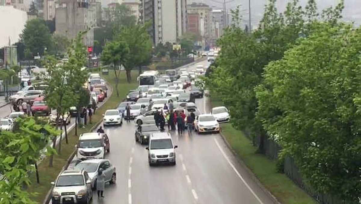 Samsun\'da 11 Araç Birbirine Girdi: 2 Yaralı