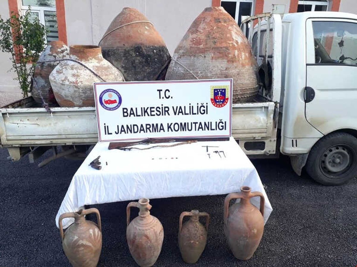 Sındırgı\'da Tarihi Eser Operasyonu