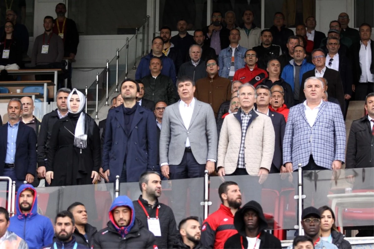 Spor Toto Süper Lig: Gençlerbirliği: 0 - Antalyaspor: 0 (İlk Yarı)