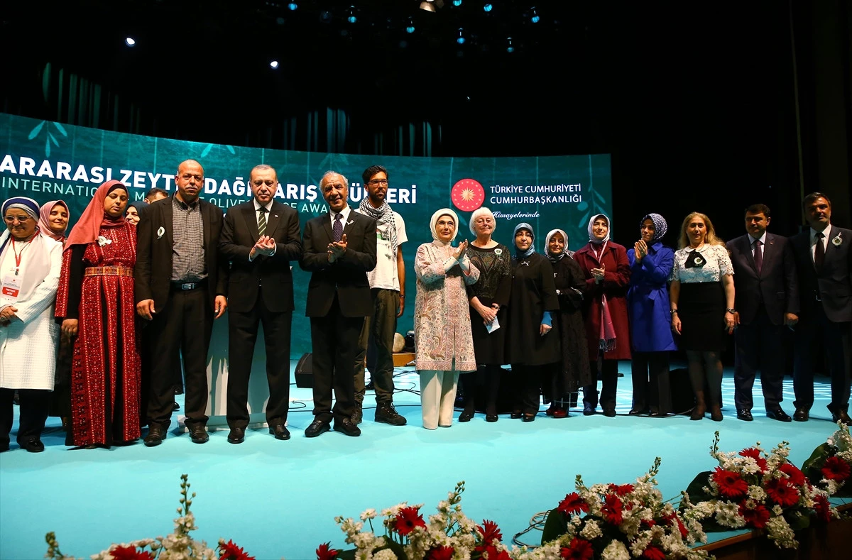 18 Ülkeden 60 Gazeteci Zeytin Dağı Barış Ödülleri Törenine Katıldı