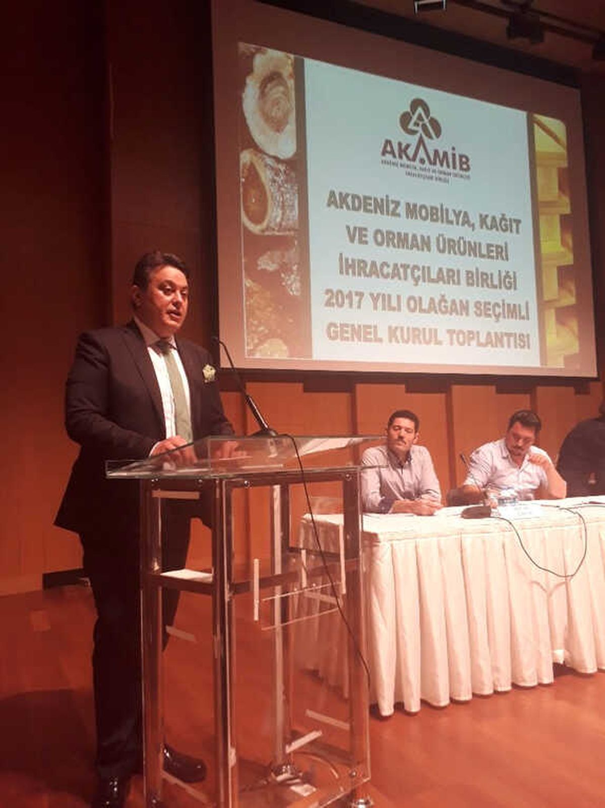 Akamib\'de Başkan Onur Kılıçer Oldu