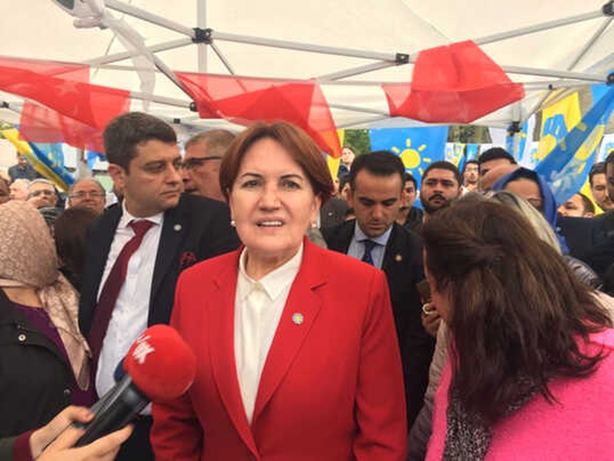 Akşener, Kavganın Yaşandığı Standı Ziyaret Etti