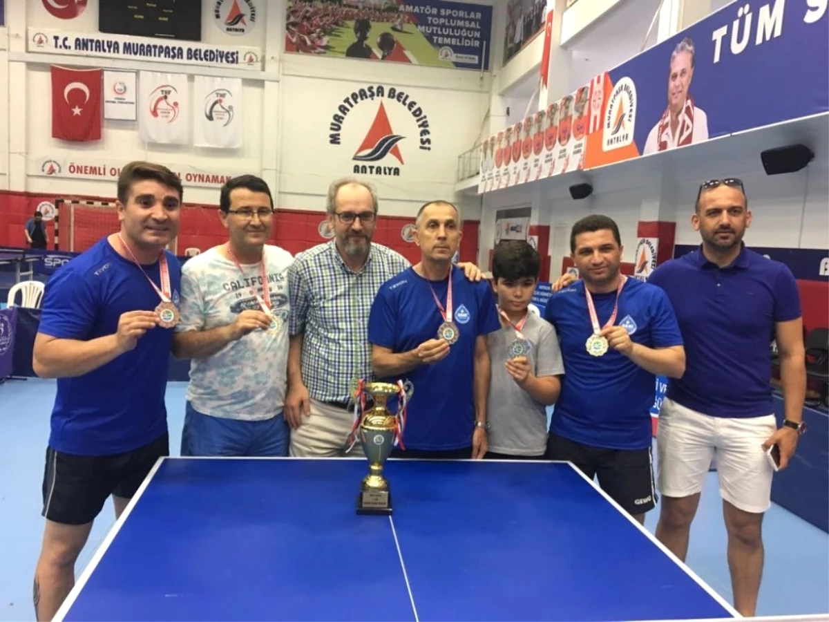 Asat Spor Masa Tenisi Takımı Süper Lig\'e Yükseldi