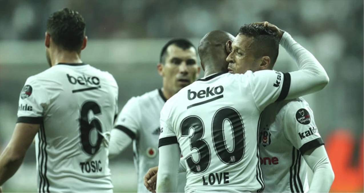 Beşiktaş Evinde Konuk Ettiği Kayserispor\'u 2-0 Yendi