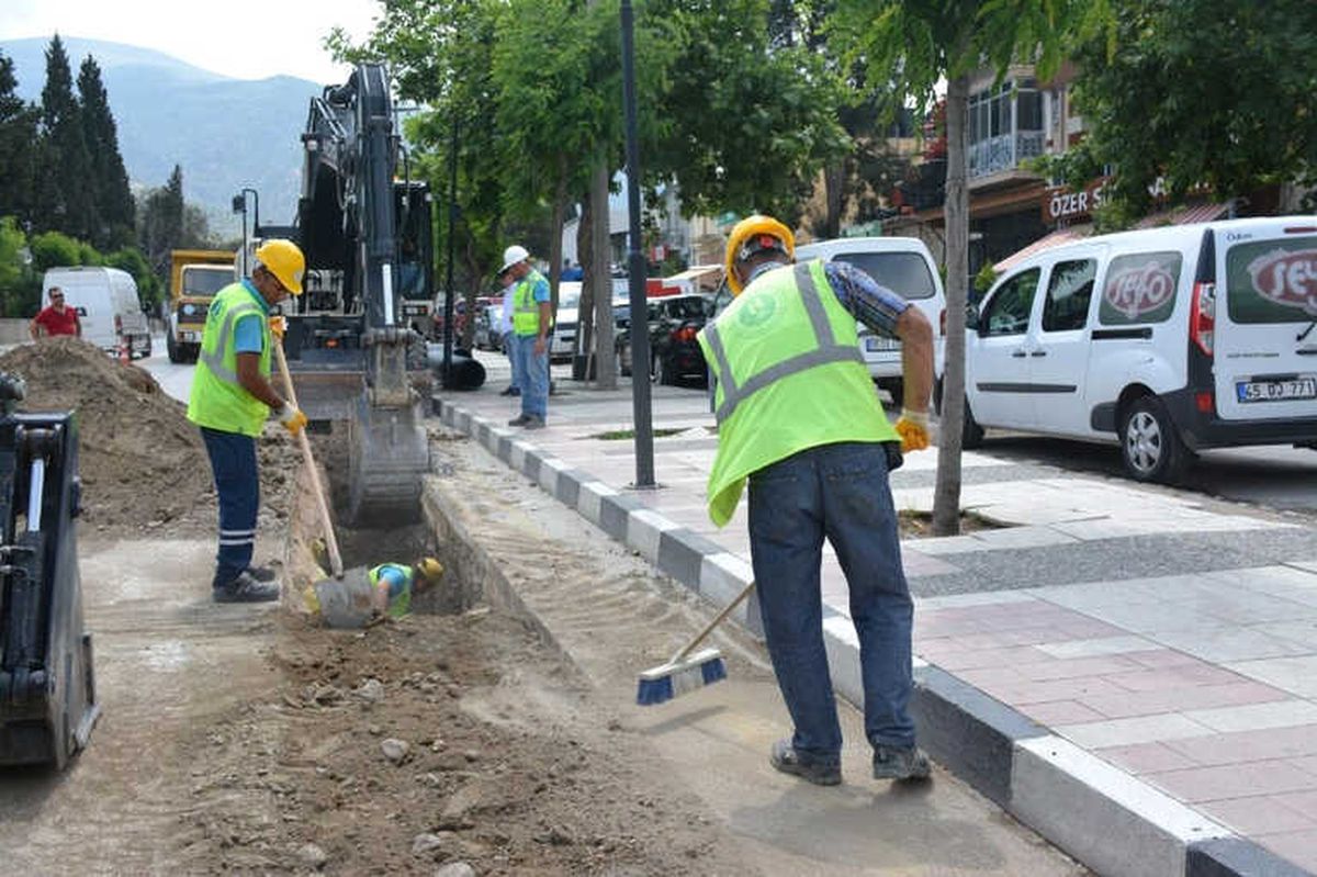 Bir Mahalle Daha Yağmur Suyu Derdinden Kurtulacak