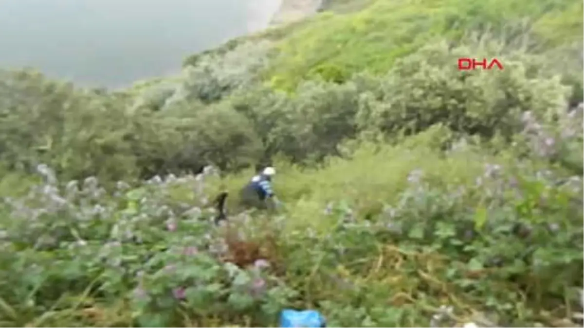 Bursa Uçuruma Düşerken Ağaç Dallarına Takılınca Ölümden Döndü