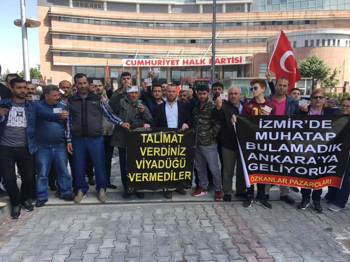 CHP Önünde Pazarcı Eylemi