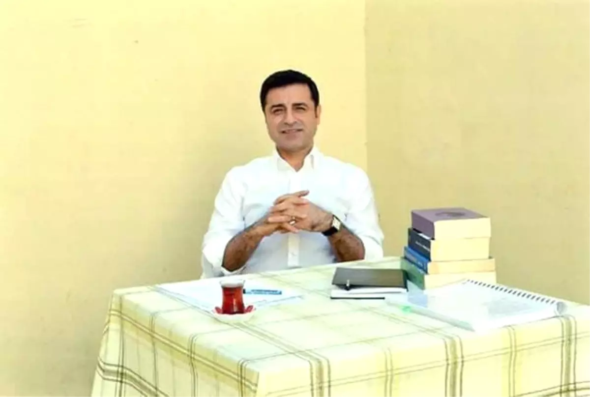 Demirtaş\'tan Erdoğan Esprisi: Bugün Artık Beni Başkan Yaptıracağız