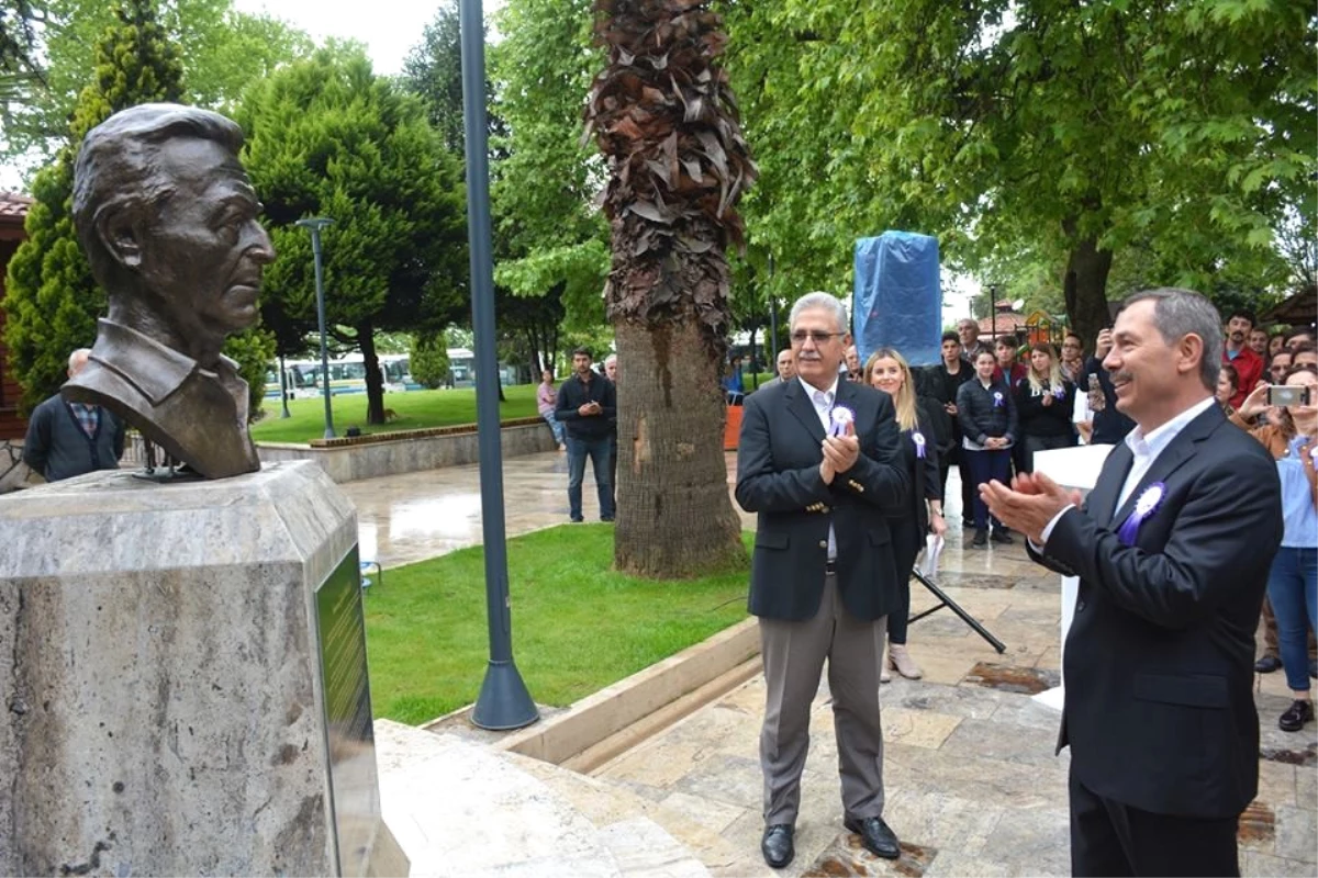 Dünyaca Ünlü Ressam Osman Zeki Oral\'ın Büstü Açıldı