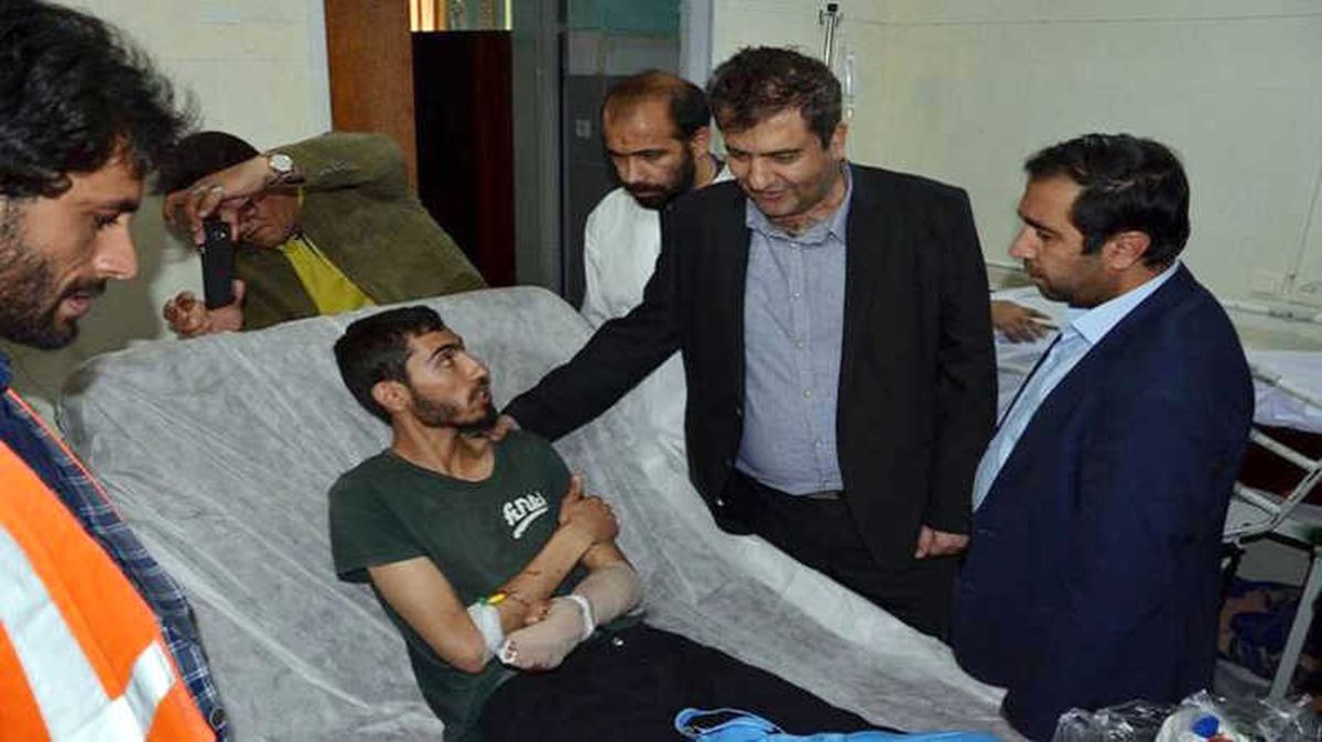 İran\'da Deprem: 82 Yaralı