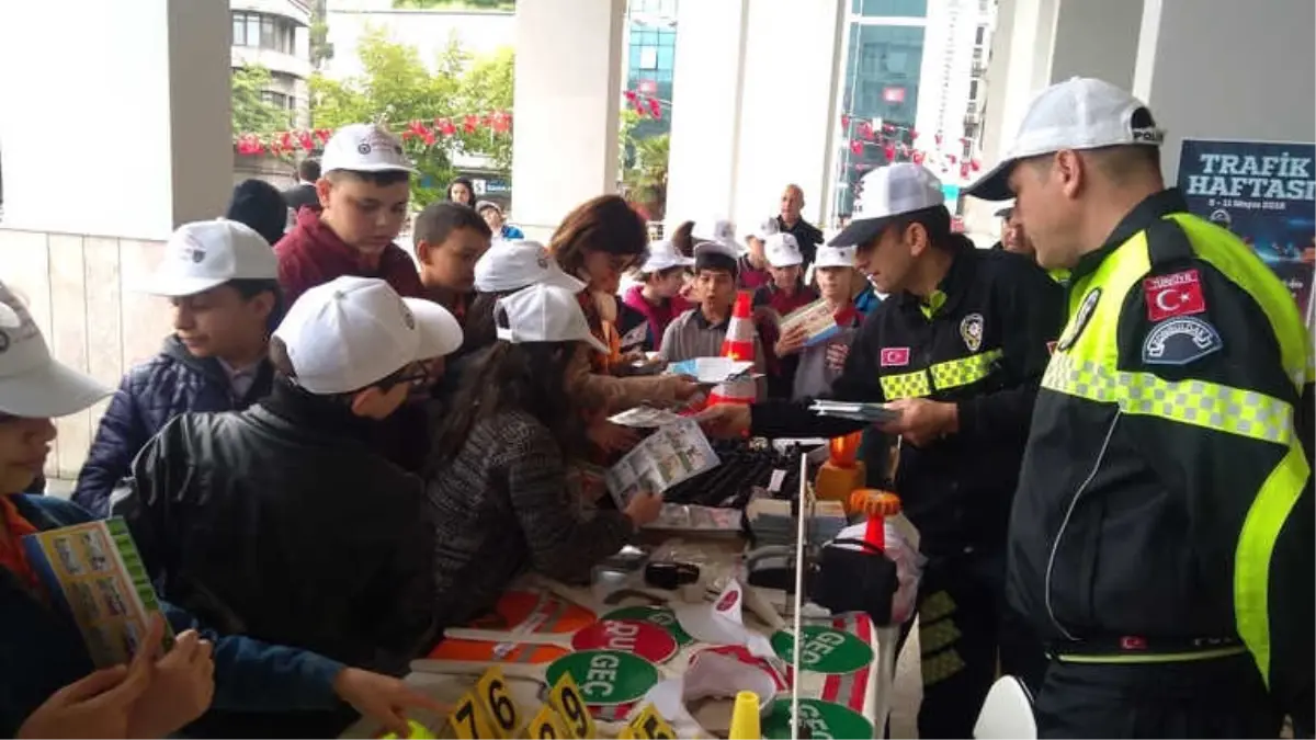 Karayolları ve Trafik Güvenliği Haftası Kutlandı