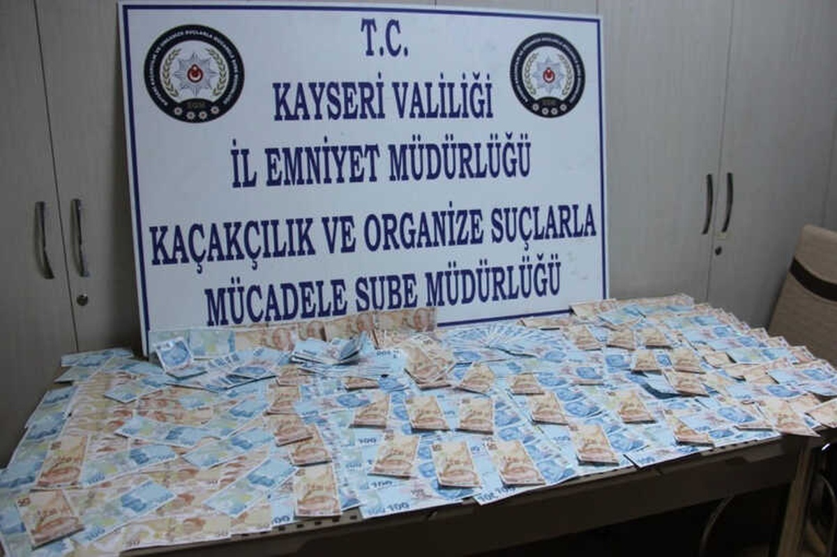 Piyasaya Sahte Para Süren 3 Kişi Yakalandı