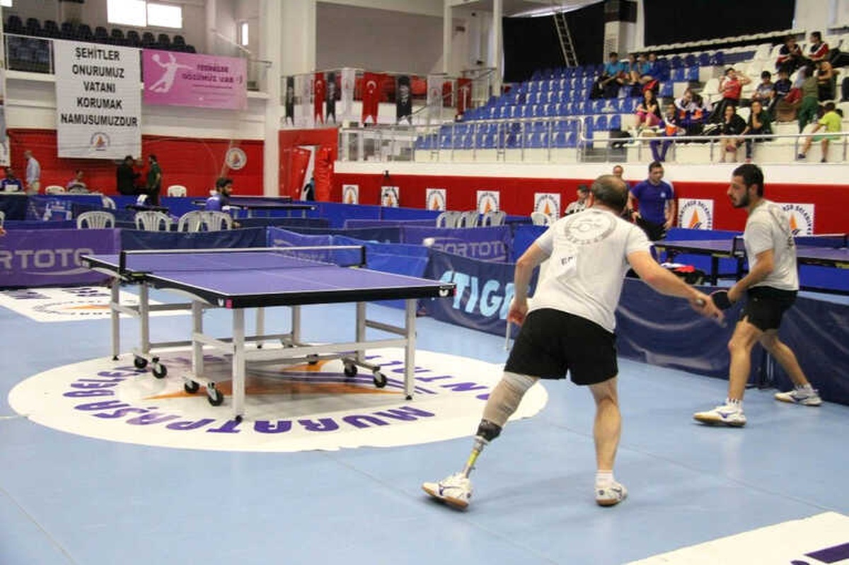 Protezli Sporcu Masa Tenisinde Engel Tanımıyor