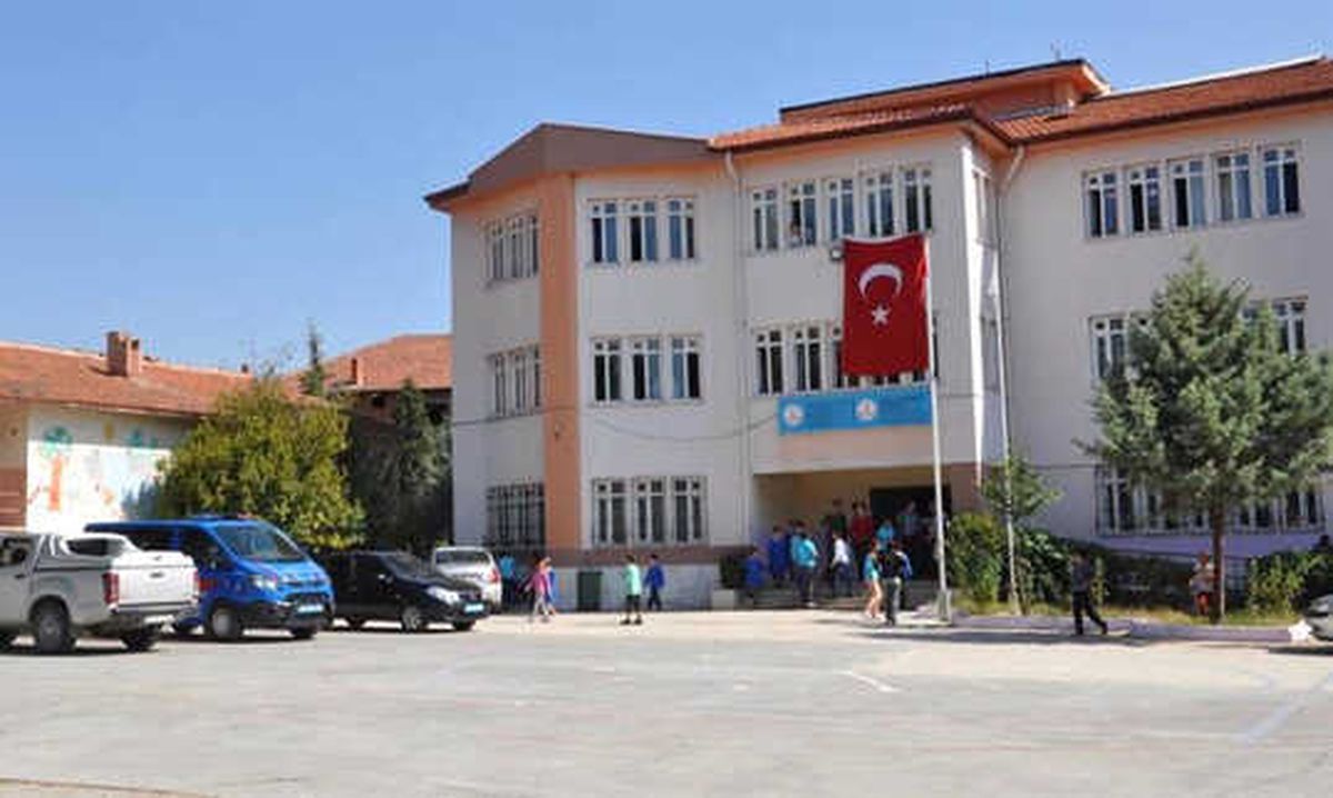 Riskli Okulların Çevresi "Kamera" ile İzlenecek