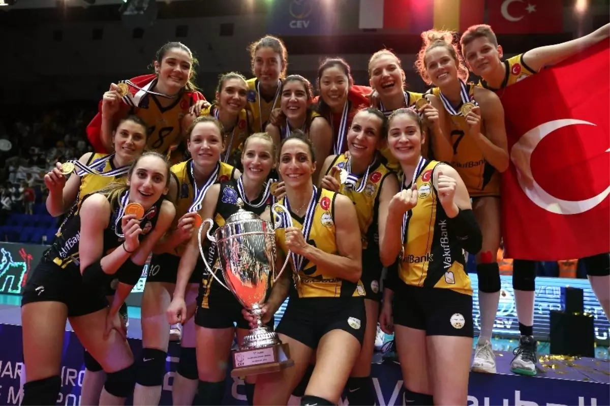 Şampiyon Vakıfbank Yurda Döndü