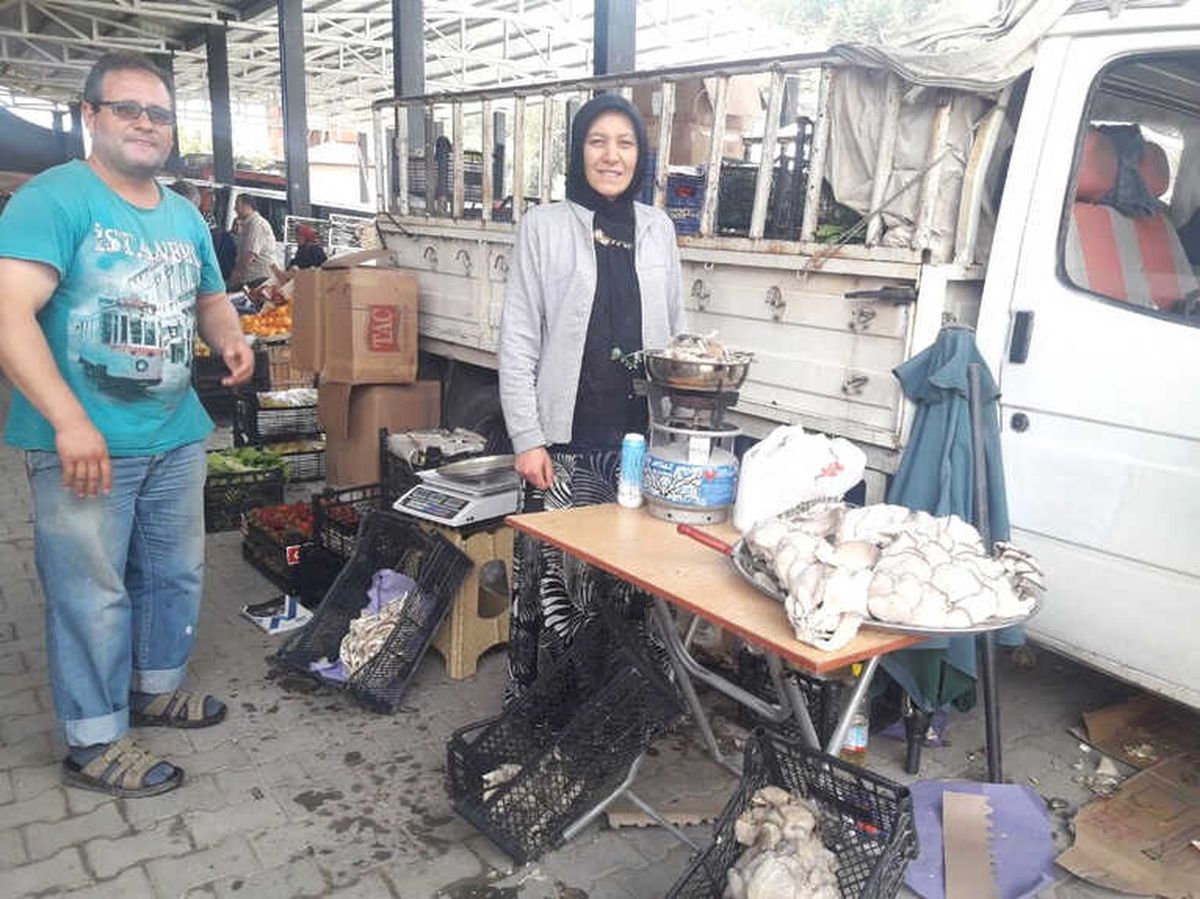 Şaphane\'de İlginç Bir Satış Yöntemi