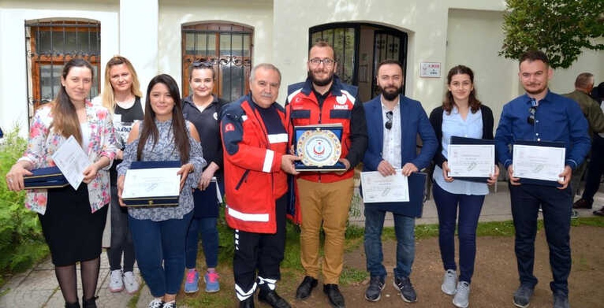 Sınır Ötesi Harekatlara Katılan Sağlık Personeline Teşekkür Belgesi ve Plaket